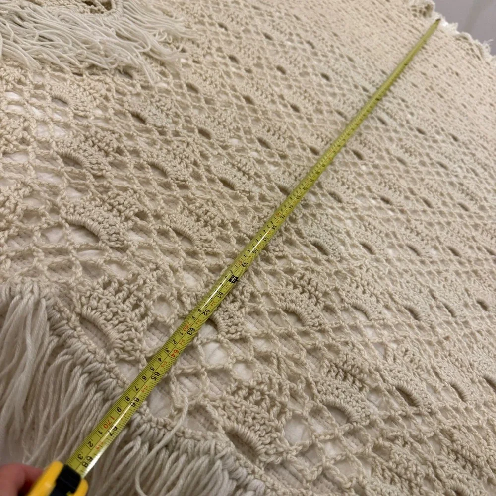 Vintage Handmade Crochet Throw Blanket Beige Boho Shell Stitch Fringe 66x56